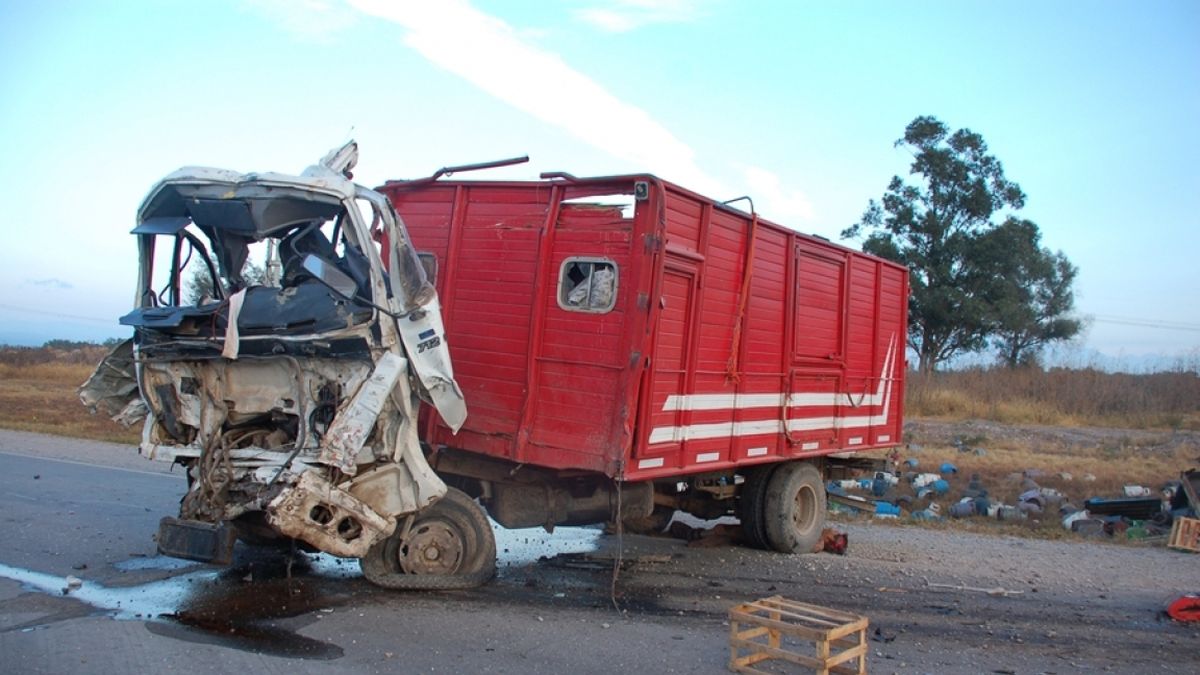 Fatal Accidente En La Ruta Cuatro Muertos