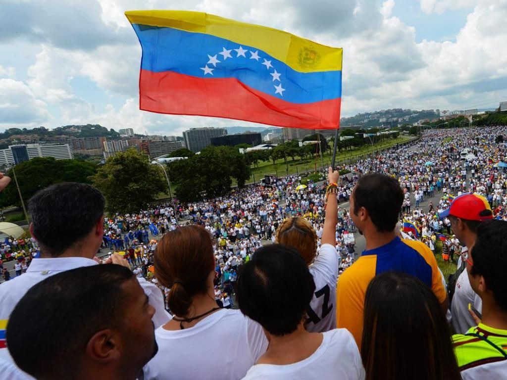 Venezuela: Heridos Y Detenidos En La Marcha Contra Maduro