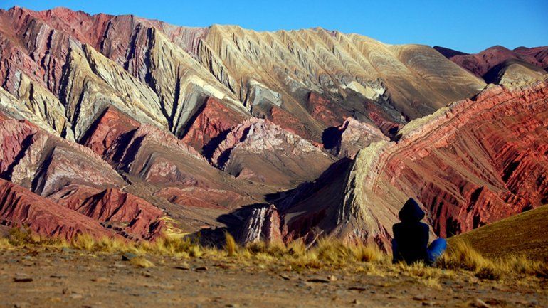 Cerro de los 14 colores
