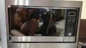 intenta vender microondas en facebook y en la foto sale el desnudo intenta vender microondas en facebook y en la foto sale el desnudo
