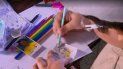 nene dibujo sus propias figuritas: no tenian para darle dinero nene dibujo sus propias figuritas: no tenian para darle dinero