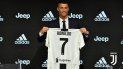 es viral: un hincha del real madrid convirtio su camiseta en una de la juventus es viral: un hincha del real madrid convirtio su camiseta en una de la juventus