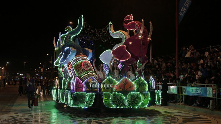 Carroza Nacional 1