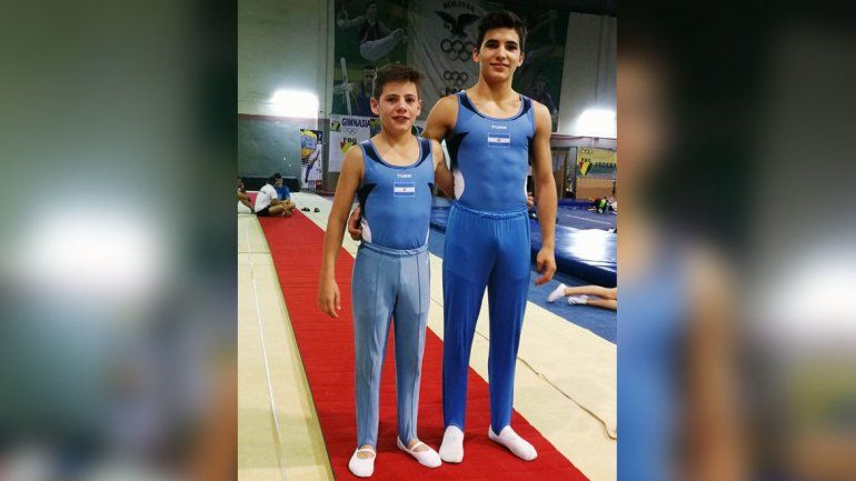 Est&aacute;n participando de un campeonato en Bolivia. 