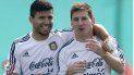 lionel messi se saco una selfie en la habitacion y escracho al kun agüero lionel messi se saco una selfie en la habitacion y escracho al kun agüero