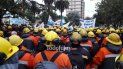 mientras siguen las reuniones, mineros esperan respuesta en plaza belgrano mientras siguen las reuniones, mineros esperan respuesta en plaza belgrano
