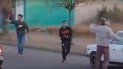 salvaje pelea callejera dejo a un hombre en terapia intensiva con hundimiento de craneo salvaje pelea callejera dejo a un hombre en terapia intensiva con hundimiento de craneo