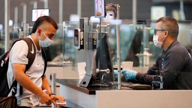 Coronavirus en la Argentina: creen que un paciente que está internado en Paraguay se contagió en el país.