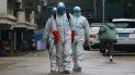 Desinfecciones en las calles de la ciudad de Wuhan, donde comenzó el brote de coronavirus en China. Desinfecciones en las calles de la ciudad de Wuhan, donde comenzó el brote de coronavirus en China.
