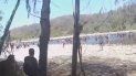 pasos ilegales entre salta y bolivia: decenas de personas cruzan a plena luz del dia pasos ilegales entre salta y bolivia: decenas de personas cruzan a plena luz del dia