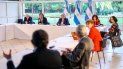 Alberto Fernández, reunido en Olivos con un grupo de expertos. Analizaron el estado de la pandemia de coronavirus en Argentina y decidió extender la cuarentena. Alberto Fernández, reunido en Olivos con un grupo de expertos. Analizaron el estado de la pandemia de coronavirus en Argentina y decidió extender la cuarentena.