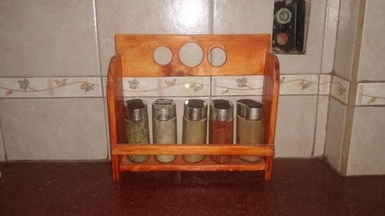 Por la pandemia, estudiantes ofrecen regalos por el mes de la madre