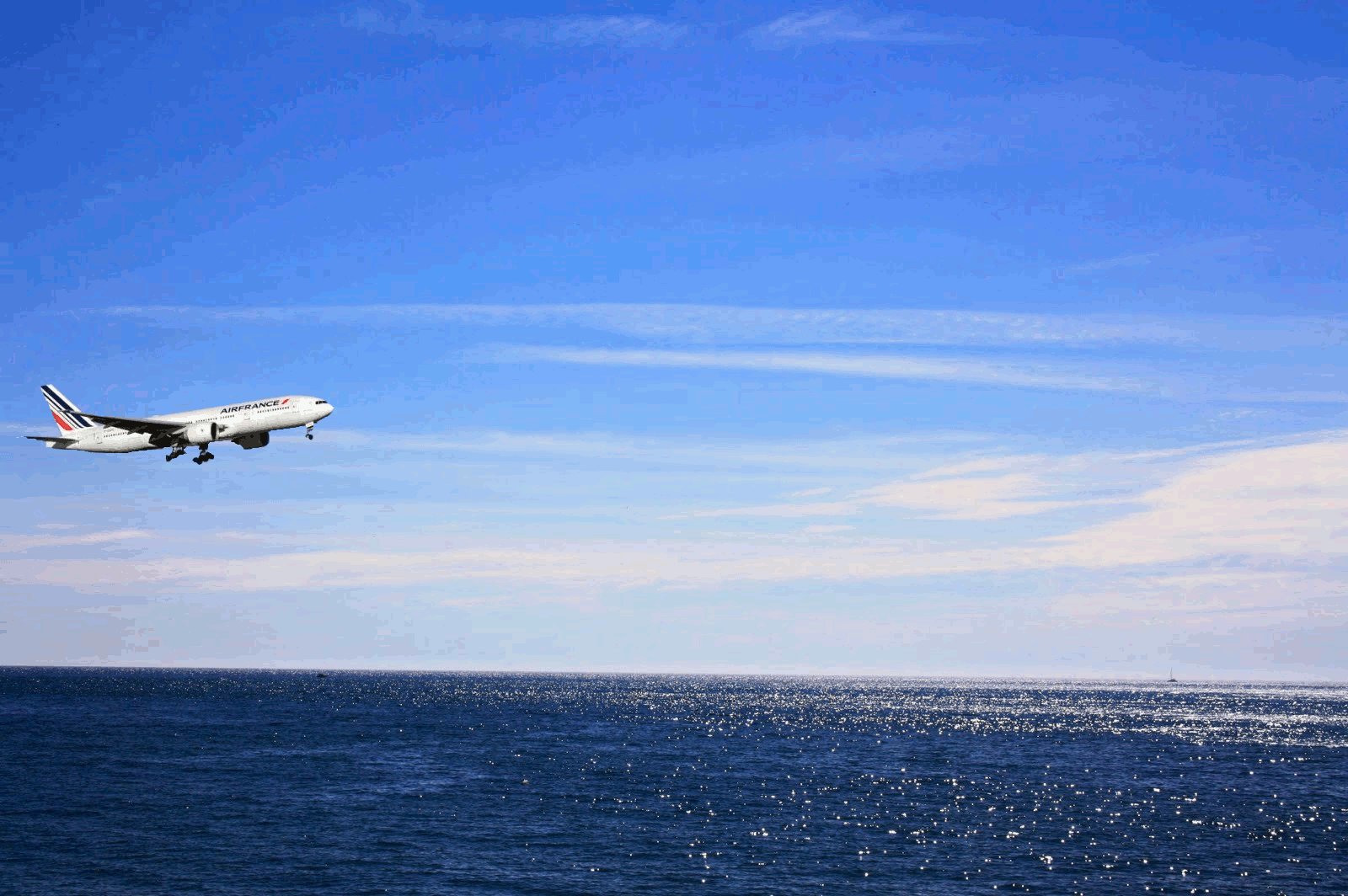 sube el precio de los pasajes aereos por el aumento en el petroleo sube el precio de los pasajes aereos por el aumento en el petroleo