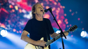 Stevie Young, guitarrista de AC/DC.