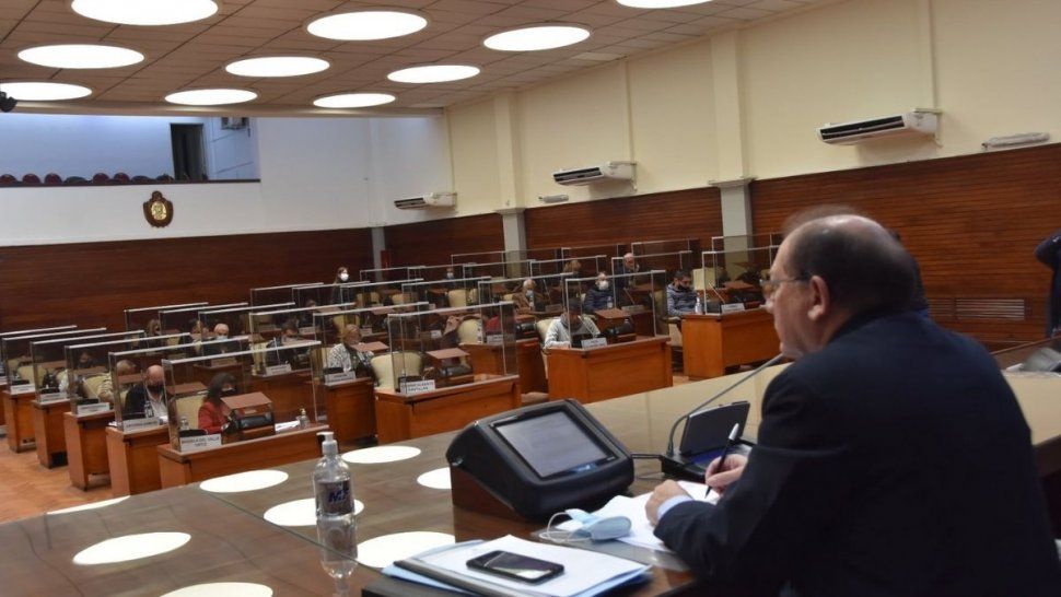 Los diputados jujeños se reunieron en su cuarta sesión ordinaria, dirigida por su vicepresidente primero, Carlos Amaya. /Foto: Facebook Legislatura de Jujuy