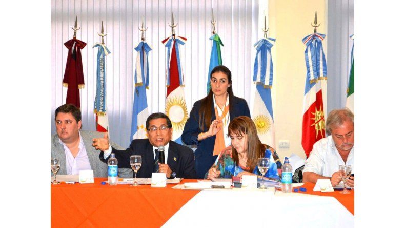 ADPRA presidida por Galarza