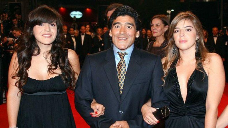 Gianina Maradona compartió fotos y una conversación inédita con Diego