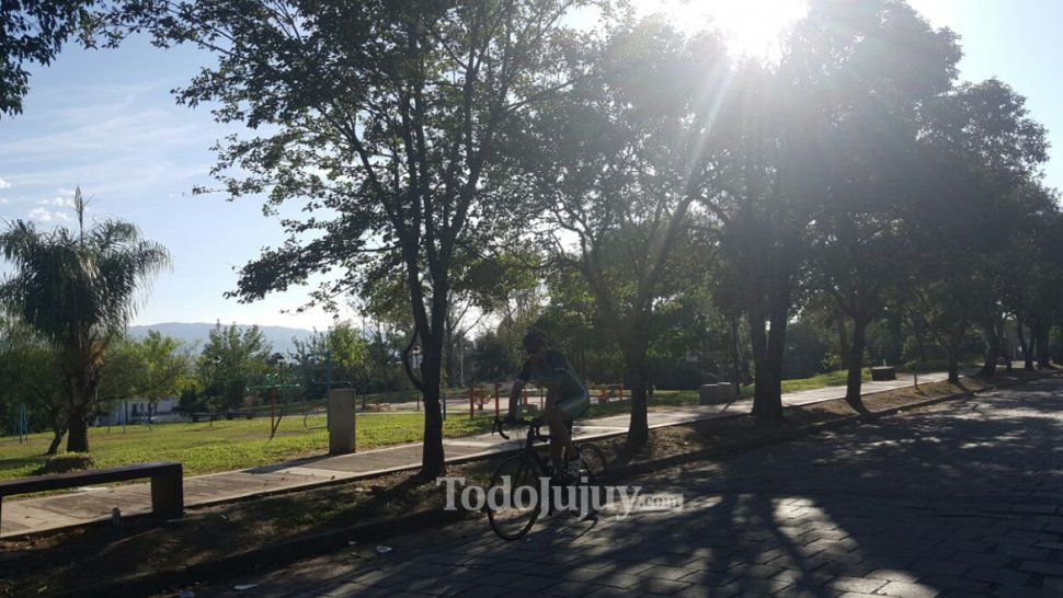 Domingo soleado y cielo parcialmente nublado en San Salvador de Jujuy