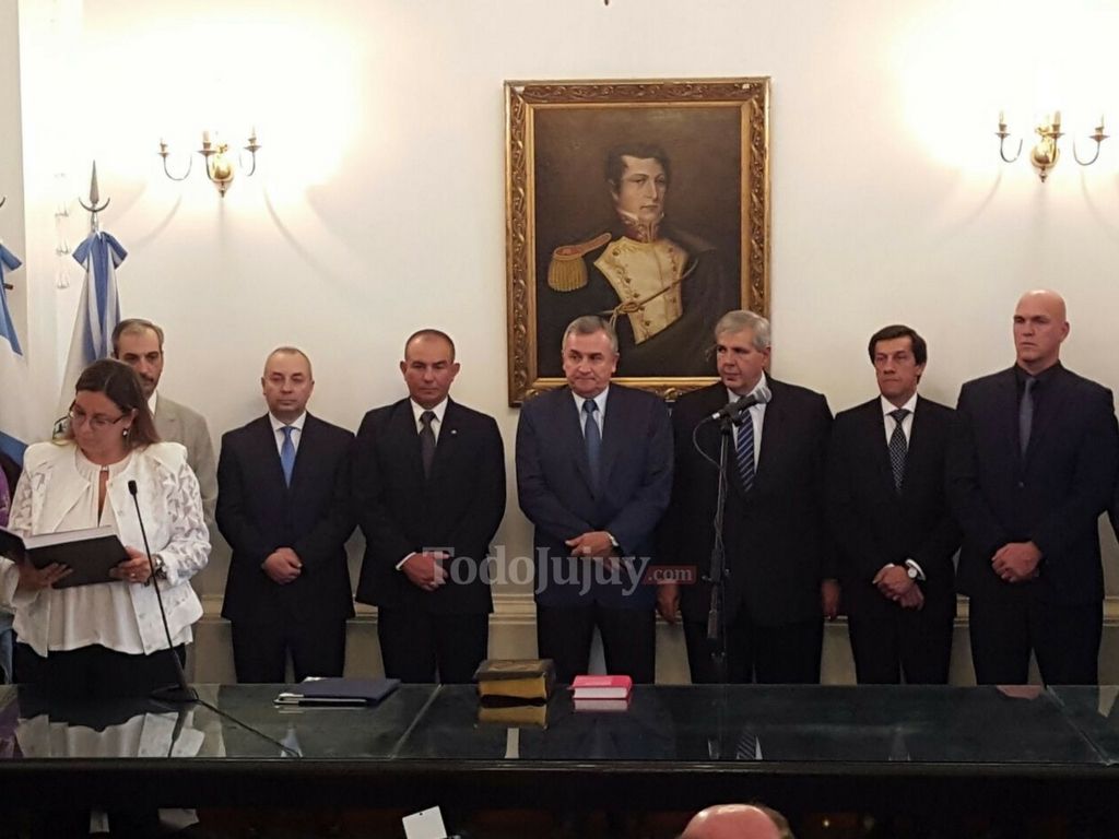 Toma de juramento a funcionarios
