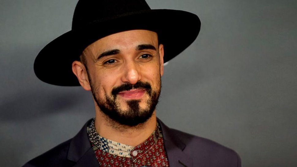 Abel Pintos sorprendió con una foto de su novia y la hija de ella