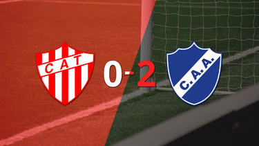Alvarado gana 2-0 a Talleres (RE) con doblete de Diego Becker
