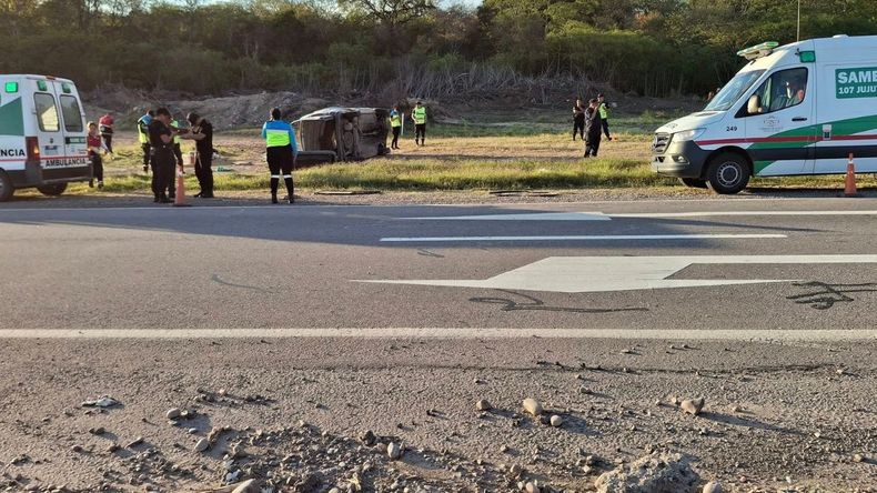Accidente fatal en el acceso a El Cuarteadero: tres personas perdieron la vida Accidente fatal en el acceso a El Cuarteadero: tres personas perdieron la vida