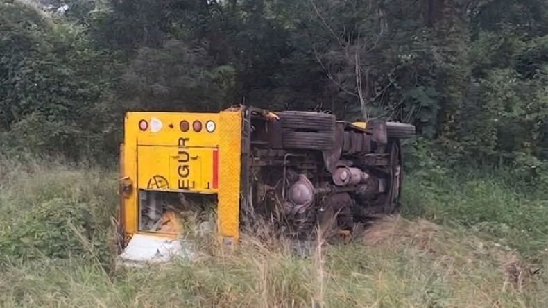 Volcó un camión de caudales en Fraile Pintado