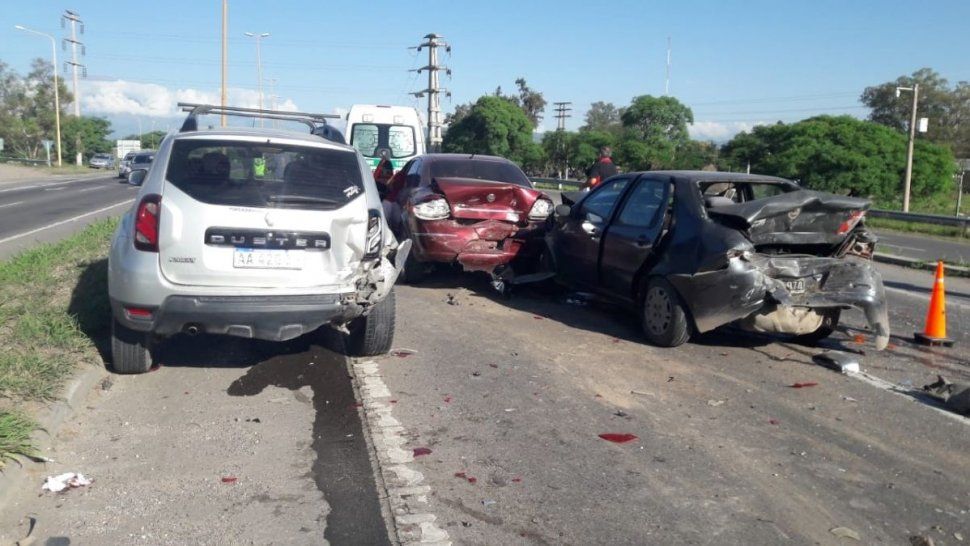Choque en cadena en el acceso sur