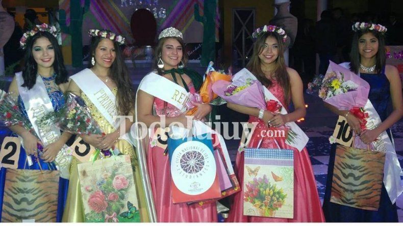 El Canónigo Gorriti coronó a Camila Mendoza como su nueva reina