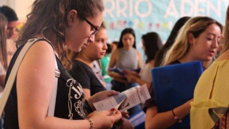BECAS.jpg
