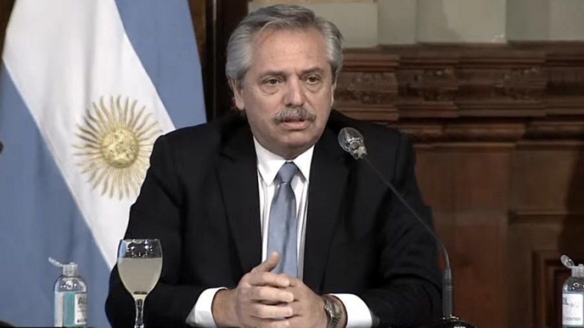 Alberto Fernández comunicó que los precandidatos a las próximas elecciones deberán abandonar sus cargos.