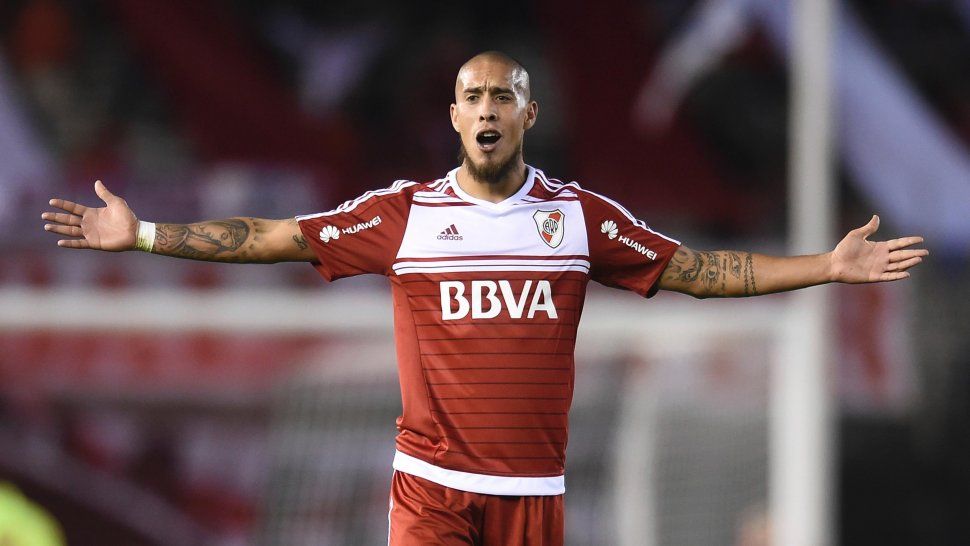 Alivio para los hinchas de River: se queda Jonathan Maidana