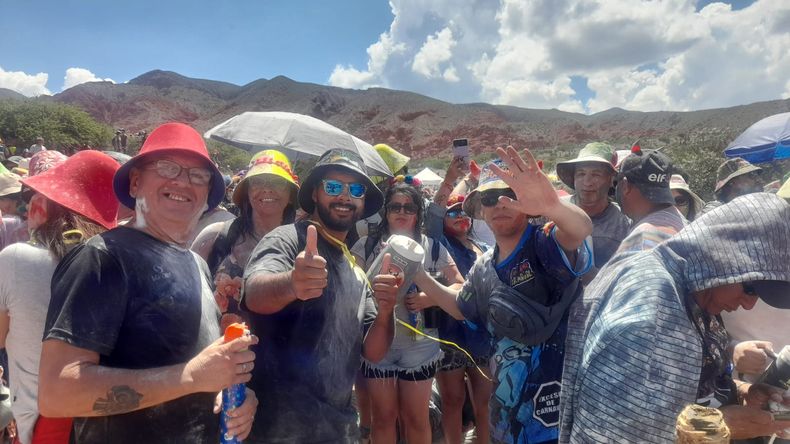 Carnaval 2026: Así se vivió la Bajada de los Diablos de Los Alegres de Uquía