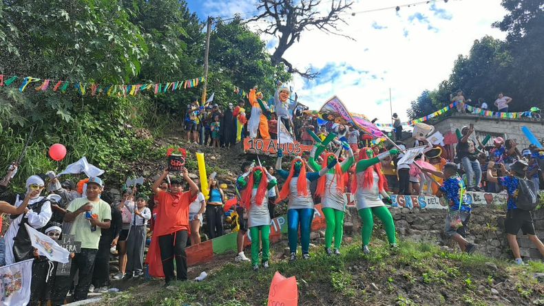 Carnaval en el Chingo: el barrio que se llena de color