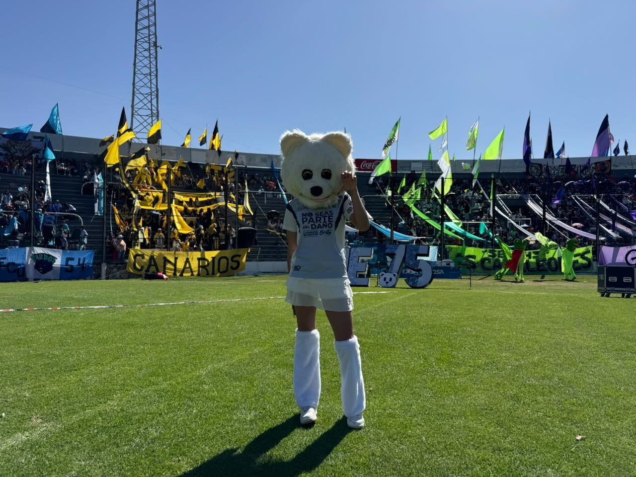 Chispita, la mascota de la Comisión Estudiantil.