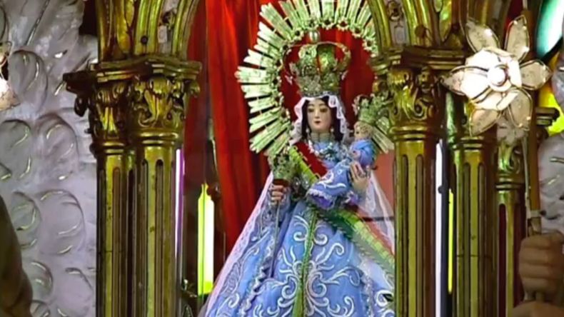 Hoy toda la iglesia católica celebra la fiesta de la Asunción de la Virgen María a los cielos.