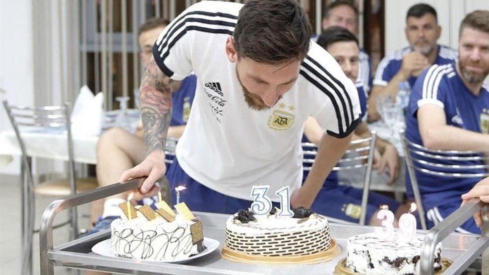 El cumpleaños de Messi: Mirá el festejo en la concentración