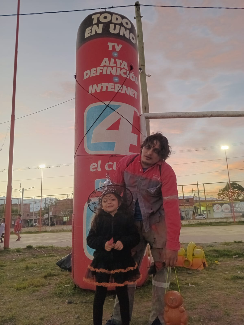 Halloween con Canal 4 y club Comercio.