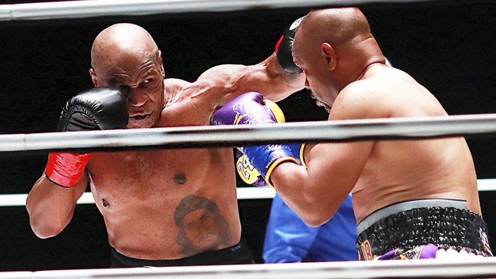 Decepcionante reaparición de Mike Tyson