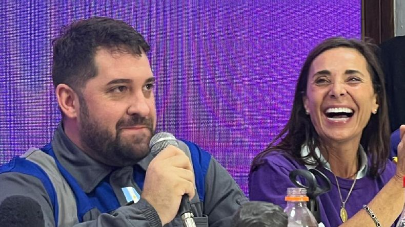 Alfredo Gonzáles y Bárbara Andreussi, candidatos electos de la Alianza La Libertad Avanza Alfredo Gonzáles y Bárbara Andreussi, candidatos electos de la Alianza La Libertad Avanza