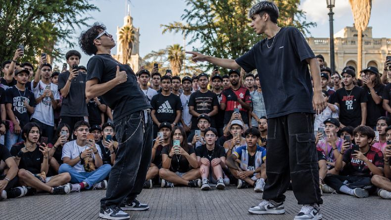 Jujuy tendrá una “batalla de farmear aura” (Foto generada con IA)