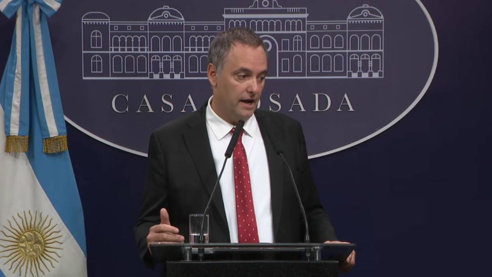 La Justicia acelera en la causa Adorni: citaron declarar a un exfutbolista y amplían la investigación La Justicia acelera en la causa Adorni: citaron declarar a un exfutbolista y amplían la investigación