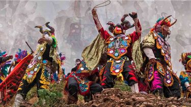 Carolina Franco expone “Ceremonias en carnaval” en La Boca Carolina Franco expone “Ceremonias en carnaval” en La Boca