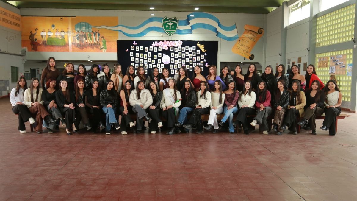 Candidatas del Comercial 2 de Palpalá para la FNE 2026.