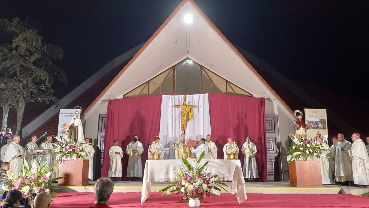Beatificación de Pedro Ortiz de Zárate y Juan Antonio Solís: vigilia en Salta.