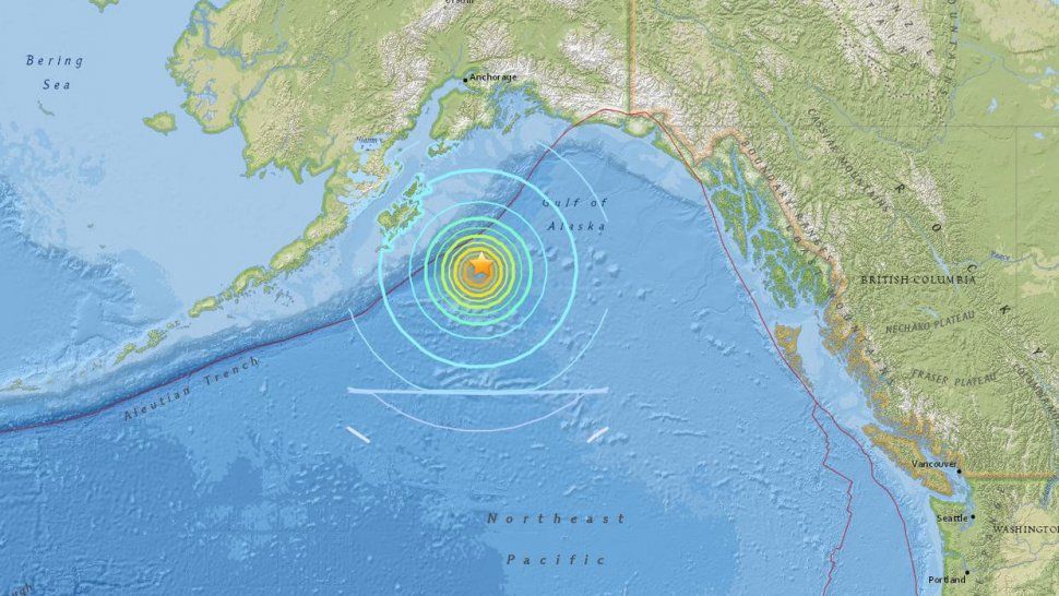 Levantan las alertas de tsunami en EE.UU y Canadá, después de un terremoto de 7,9 grados