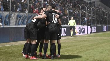 Independiente venció a Atlético Tucumán en el 23 de Agosto