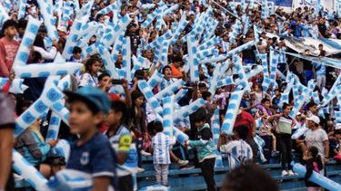 Hinchada del Lobo.