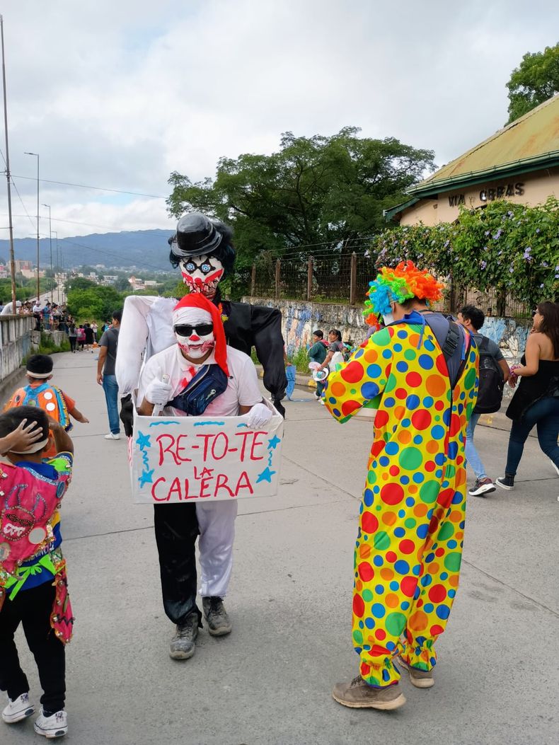 Carnaval de Flores a pleno en barrio El Chingo