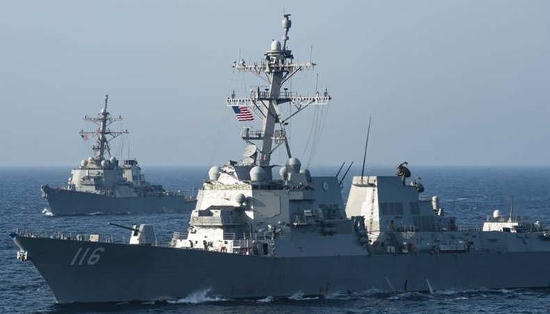 El Pentágono envía destructores, incluido el USS Thomas Hudner, al Mediterráneo oriental, en un intento por aumentar su presencia militar en la región. El Pentágono envía destructores, incluido el USS Thomas Hudner, al Mediterráneo oriental, en un intento por aumentar su presencia militar en la región.